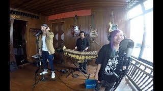 12Me Feat Serey Kom Oy Batbang Ao-Kah - Paris Living Room Session Music Cambodia