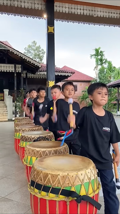 Is it really possible to be this cute🤩🥁🪘 and this compact?! #RafflesiaPercussion#Shorts P5143