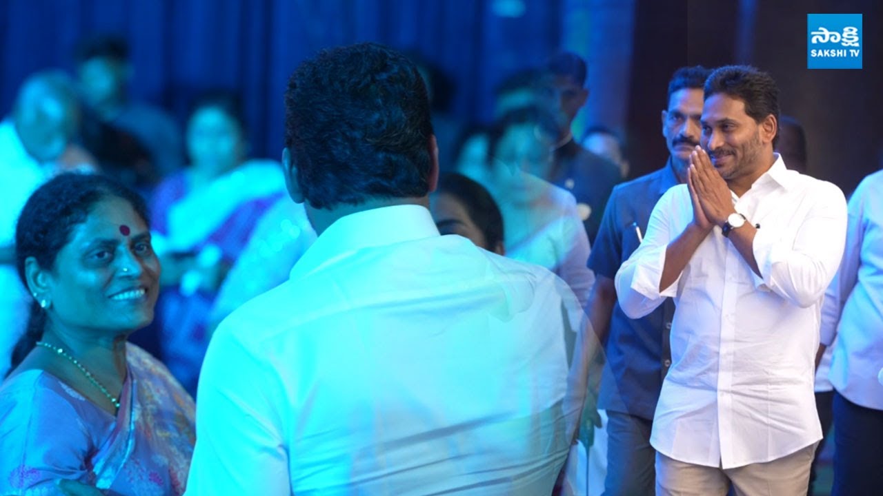YS Jagan Attend the Wedding Reception of Sunil Reddy's Son | 