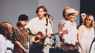 Nanci Griffith & Kirsten Schrull - Kerrville Folk Festival (1996) [It's A Hard Life Wherever You Go]