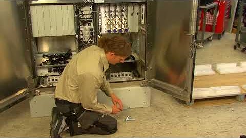 3 Installation RBS 6102 mounting the cabinet