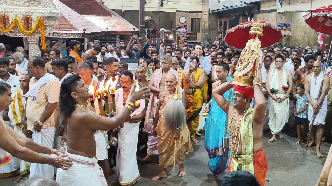 ಧ್ವಜಾರೋಹಣ, ಕಟೀಲು ದೇವಿ ಹಾಗೂ ತಿಬಾರ್ ಕೊಡಮಣಿತ್ತಾಯ ದೈವದ ಭೇಟಿ 🙏 #kateeludevi #kodamanithayadaiva #kateel