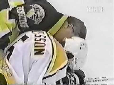 Brad May KO's Ulf Samuelsson