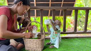 Monkey DoDo & His Brother Drink Milk