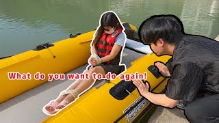 girlfriend is trapped on a small boat. How should she escape?