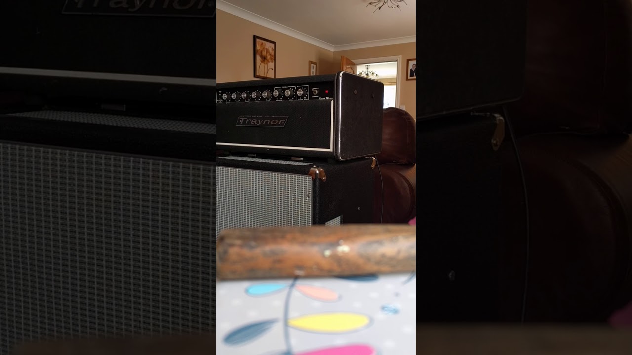 Vibroclone demo - copy of Fender Vibrotone rotary speaker