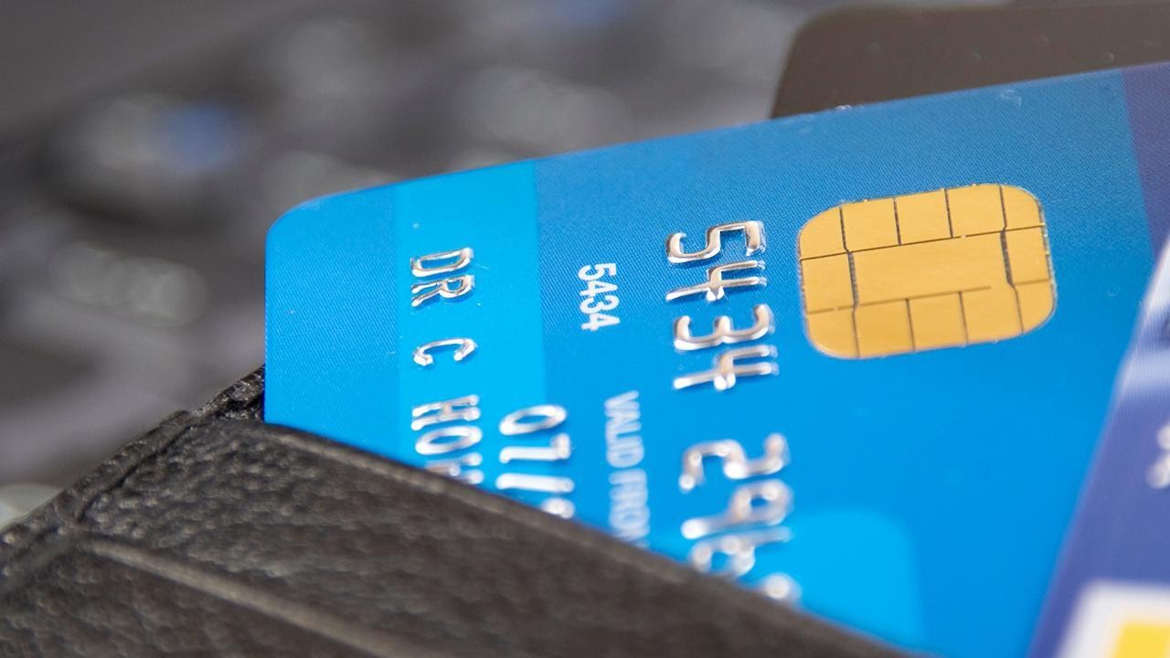 Jim Cramer on How EMV Cards are Impacting Retailers