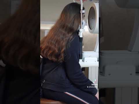 حكيم عيون أفهم في العين