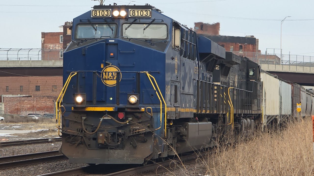 [4K] HERITAGE UNIT ALERT! Train action featuring a Train meet, TRAIN CHASE, fresh paint, NS, & more!