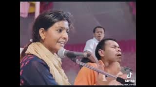 viral.!! wanita India nyanyinya ngegas. jadi kaget kan di sebelahnya #shorts