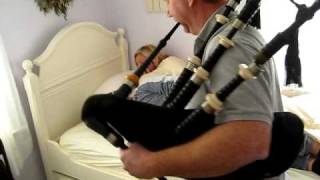 Bob Colletti and the Bagpipes120.avi Information