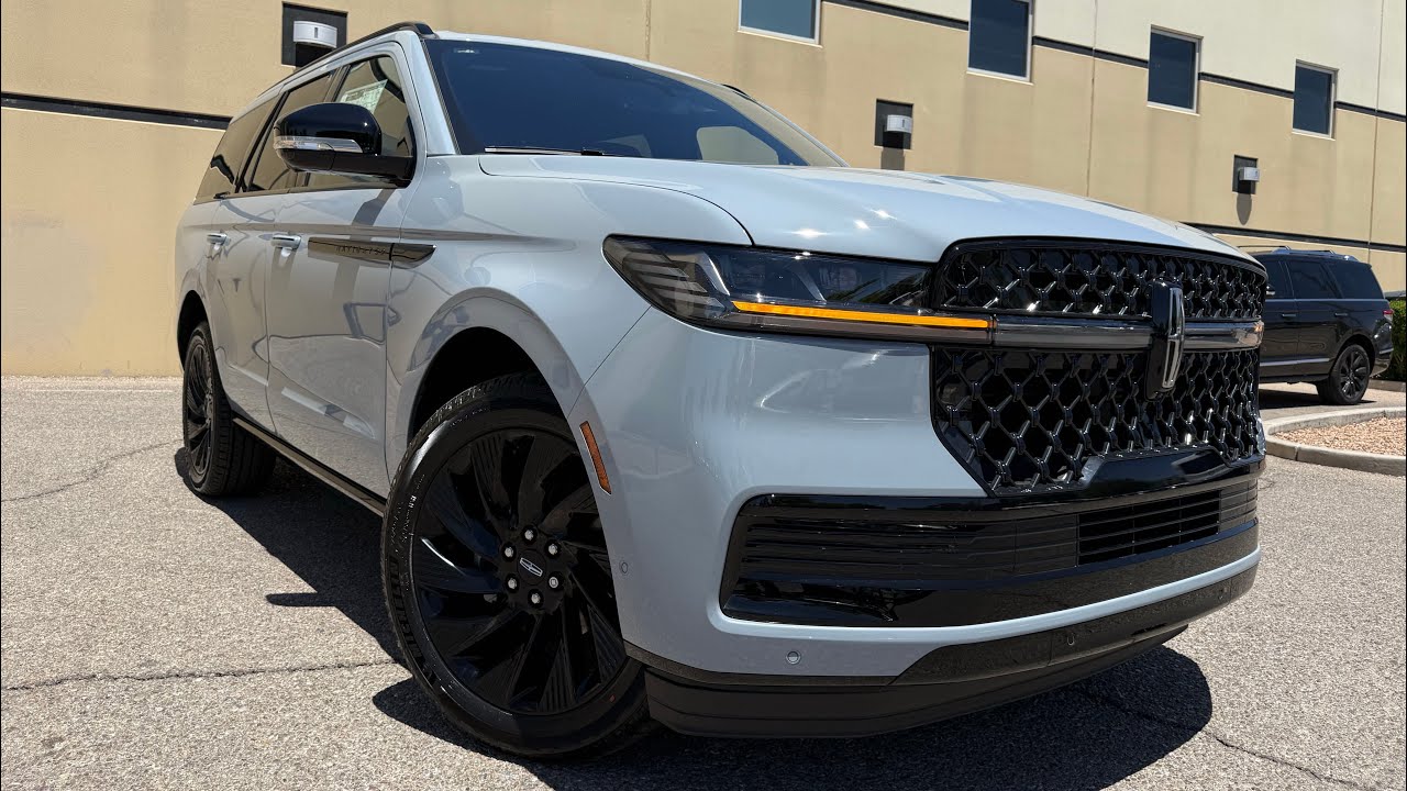2025 Lincoln Navigator Reserve - Gray Mist Metallic Tri Coat - Jet ...