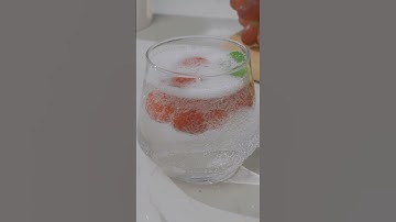 Fresh Homemade Raspberry Sparkling Water, Refreshing Summer Drink, Cool you Down#shorts #sodawater