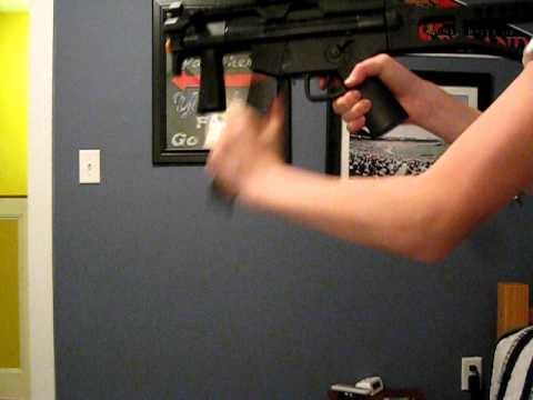 ump45 demonstration of modern warfare reload