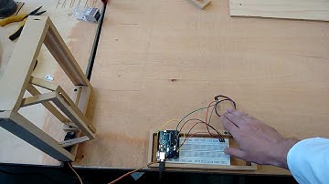 Arduino test, servo and light sensor