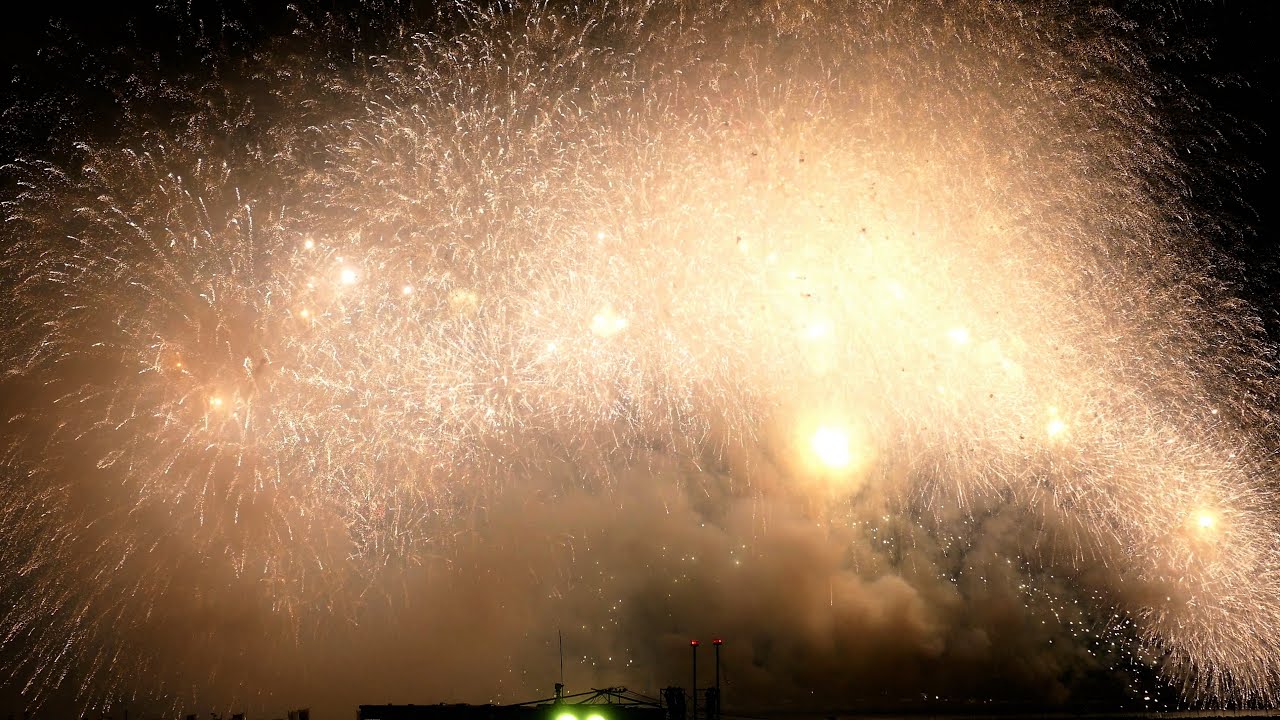 淀川花火大会の有料席でおすすめは 口コミは 当日券は 淀川花火大会の有料席でおすすめは 口コミは 当日券は