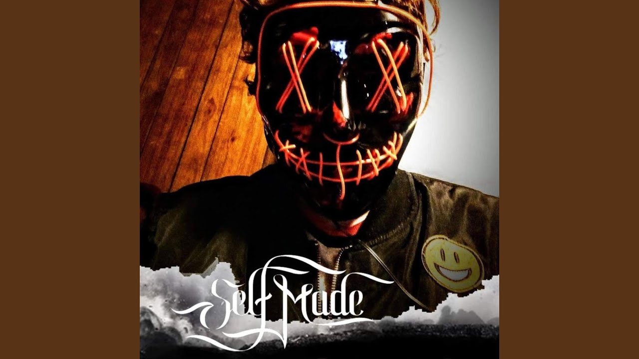 DUST auf YouTube ansehen DUST auf YouTube ansehen