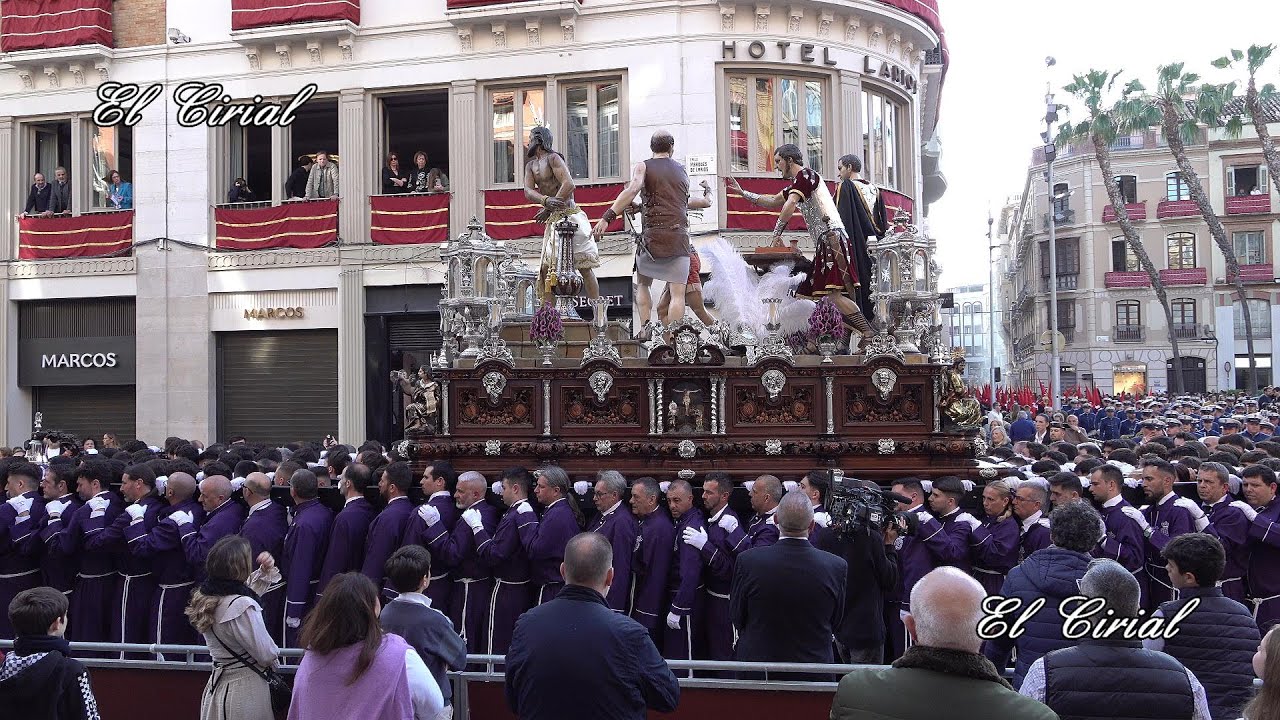 AZOTES Y COLUMNA MALAGA 2025 TRIBUNA OFICIAL Y ENTRADA A CALLE LARIOS 4K