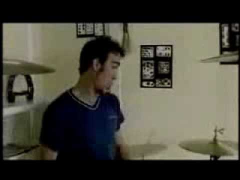 Blueline Medic - "Sleepyhead" Fueled By Ramen accords
