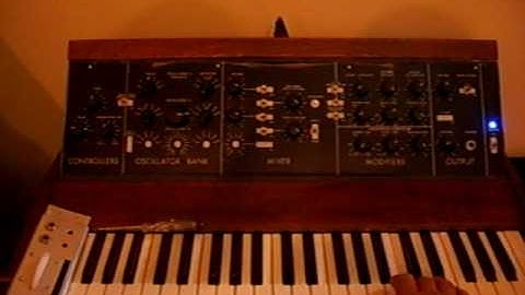 MiniBrasil - Fat sound with 2nd oscilator in 5th