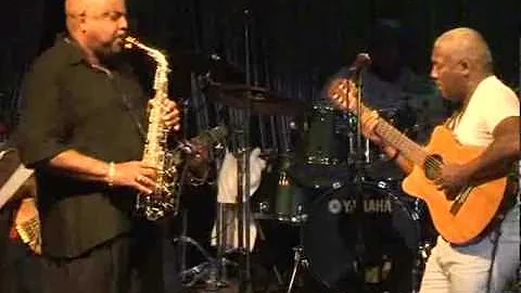 I Found The Klugh (Live) - Gerald Albright & Jonat...