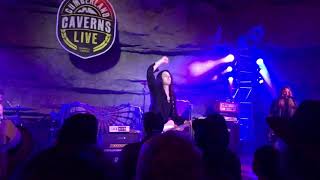 Download lagu Tyler Bryant & The Shakedown Ride