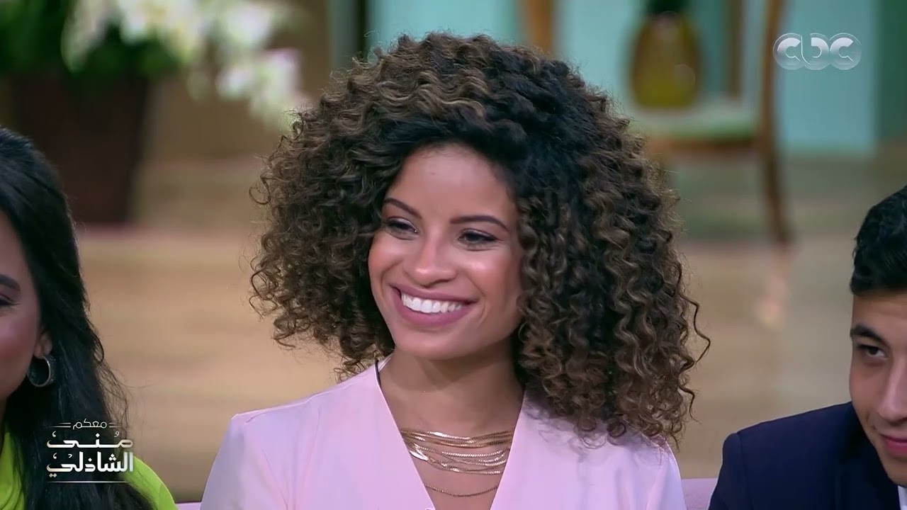 بتغني أغاني صعبة بطريقة سهلة.. بطلة 