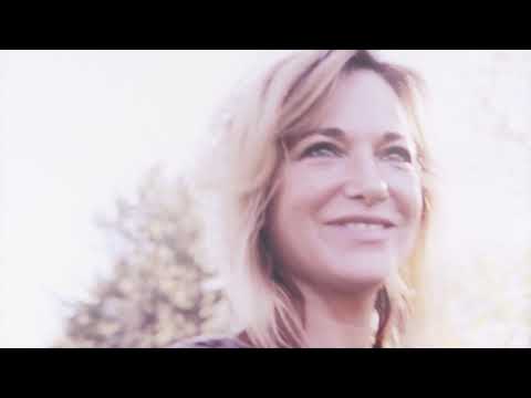 Pascale B - Shine (Vidéoclip Officiel)