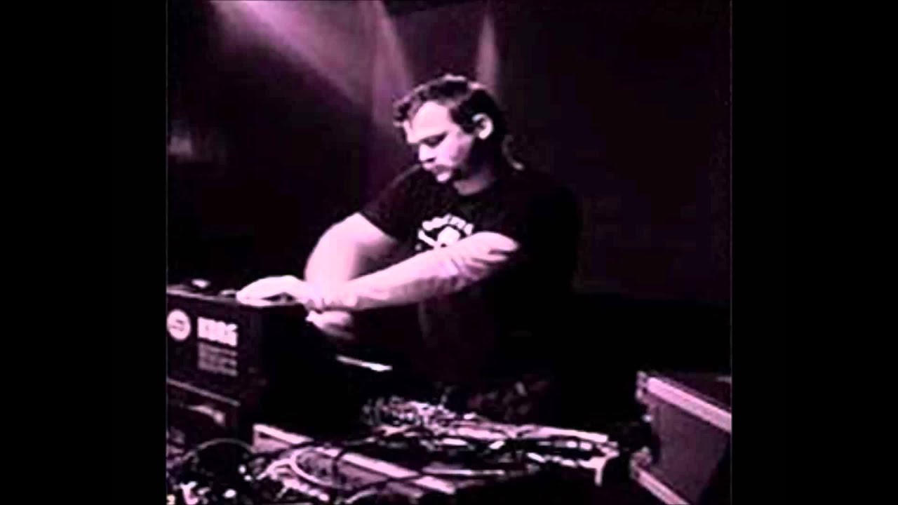 Cosmic Force - Hooligan