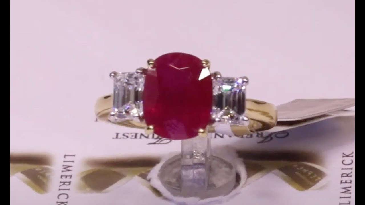 Side Part Ruby #92506 | R/2.69ct/D1.02ct | Oval Ruby with Baguette Side Diamonds | Set ...