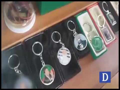 سیاسی رہنماؤں کی تصاویر والی 'کی چین' کی فروخت