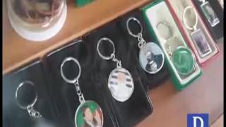 سیاسی رہنماؤں کی تصاویر والی 'کی چین' کی فروخت