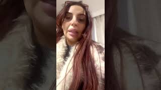 Müjgan Əsəbləṣdi Arzmla Danıṣdı