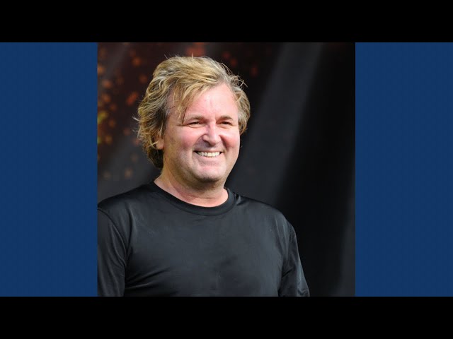 Johnnie Degiuli　Songs in Dee　メロディアスハード Johnnie Degiuli - Songs in Dee - Out Here - YouTube