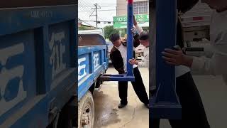 Blue Pipe New Skill: Truck Rear Bay Transforms into Crane!