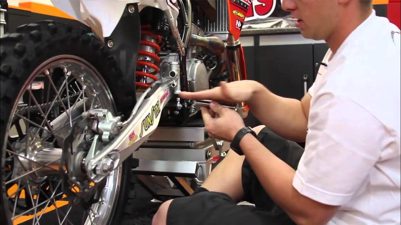 How To Remove a KTM Rear Shock TransWorld Motocross YouTube