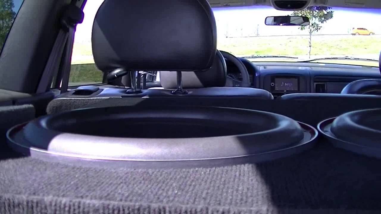 2 Audiopipe Txx-Bf15's flexin the Jeep Hard!!!!! - YouTube