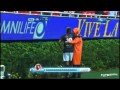 Fidel Martínez festeja gol con persona de seguridad - Chivas vs Tijuana 2-2 Jornada 10 Apertura 2013