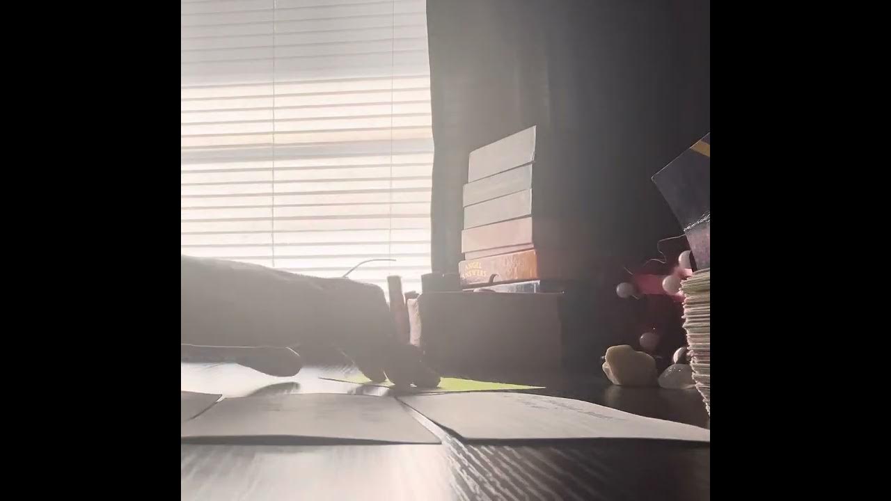 Глитчи на черном фоне. To bury. At least i tried. I try so hard. I'm fедя.