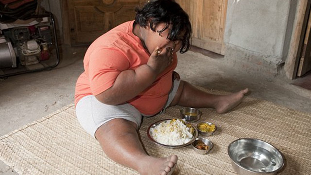Fattest 9 Yr Old Kid Keeps Eating And Is Never Full YouTube fattest-9-yr-old-kid-keeps-eating-and-is-never-full-youtube