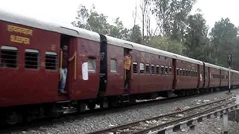 Nainital Exp - Fastest Meter Gauge Train from Lucknow