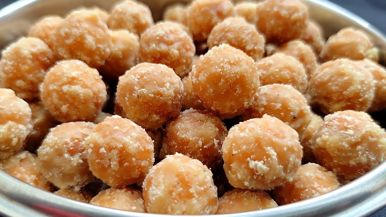 బియ్యంపిండితో నోట్లో వెన్నలా కరిగిపోయే పాతకాలంనాటి స్వీట్ రెసిపి|Venna undalu recipe in Telugu|Sweet