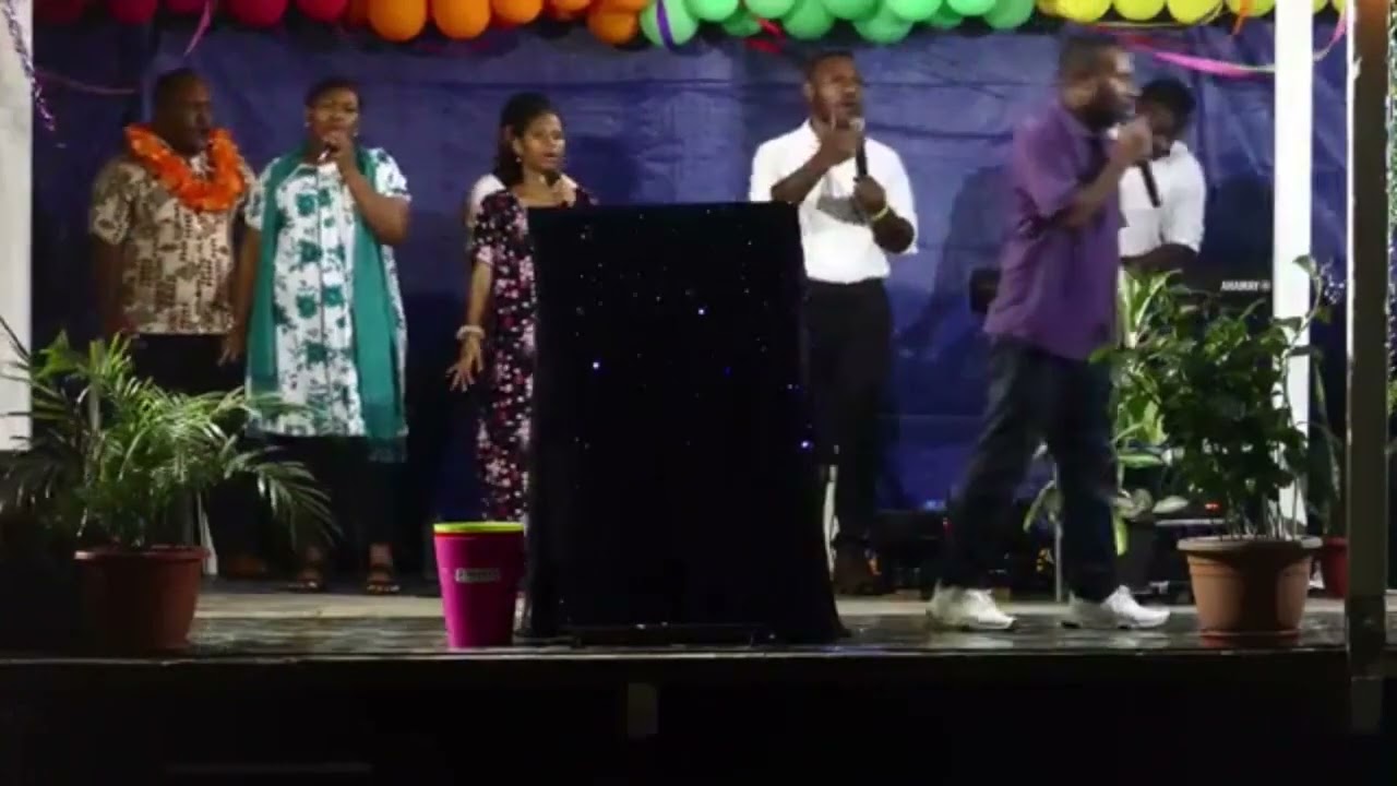 Heaven em throne 🎵 - XAPNG worship team