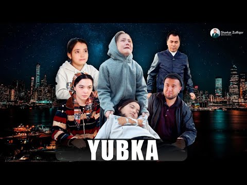 Jamoat transportida yubka ostidagi qizlarni tomosha qilgan video.