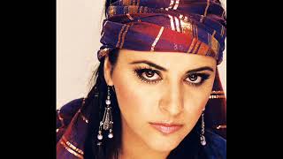 Zara - Kırmızı Gül Resimi