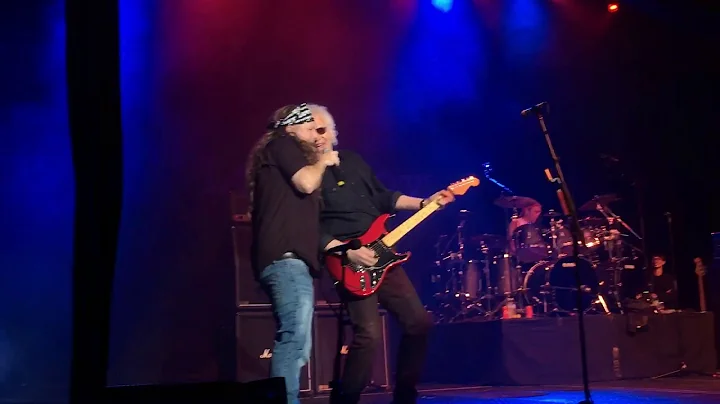 Loverboy -Turn Me Loose -Steve Fournier subbing fo...