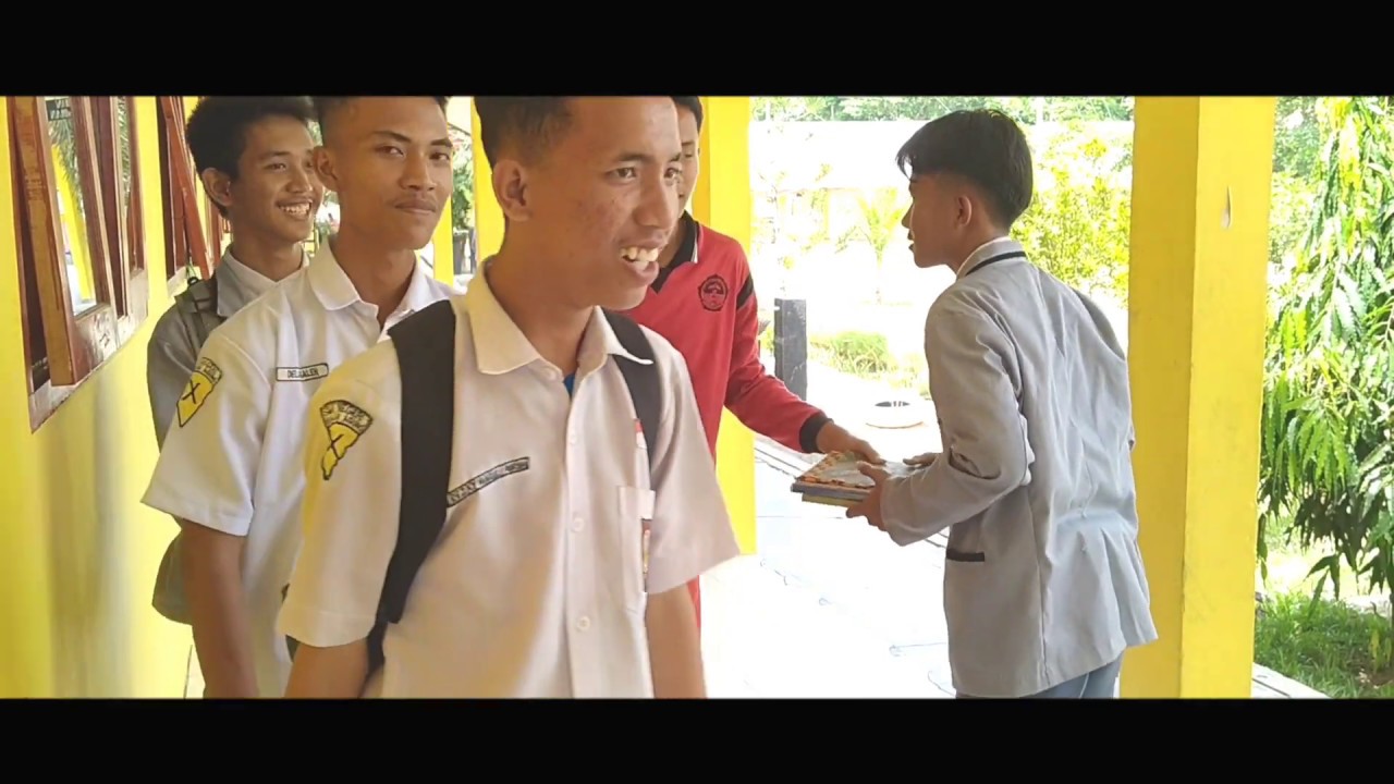 BERBEDA | Short Movie X IPA 2 | SMA Negeri 1 Banjar Agung - YouTube