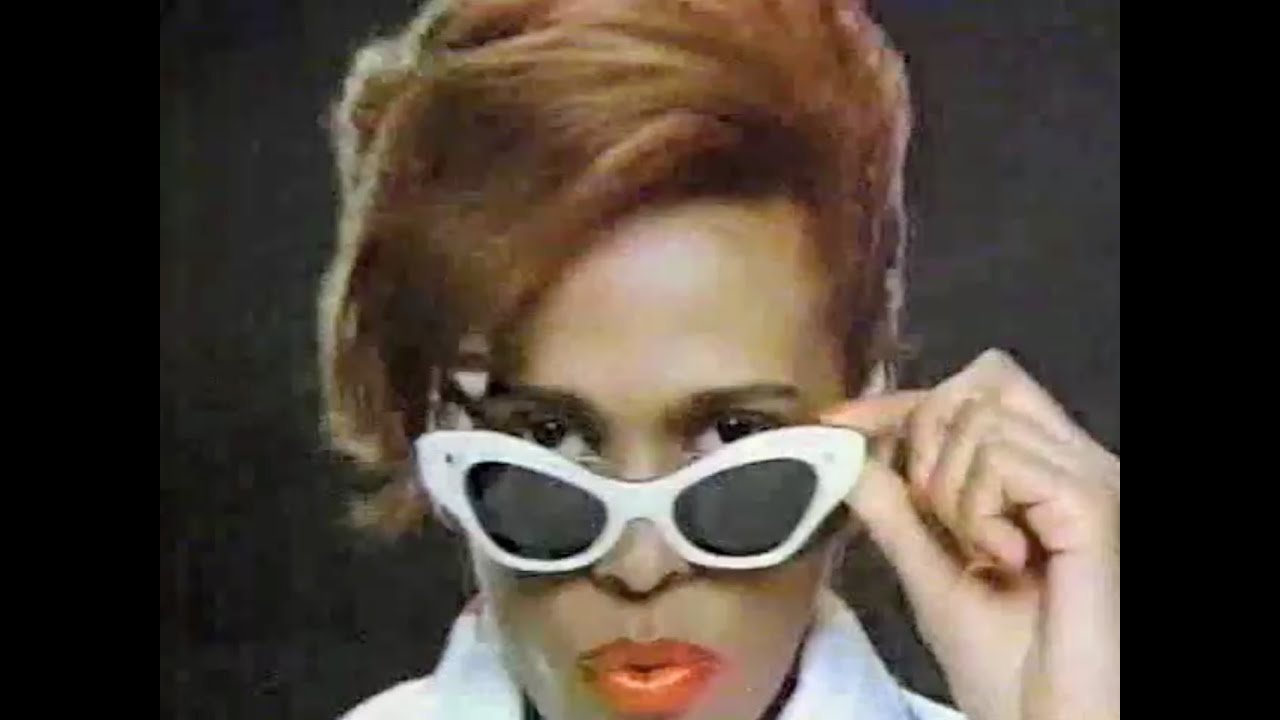 Rad Universe – Weighed Down And Dirty (Official Video)