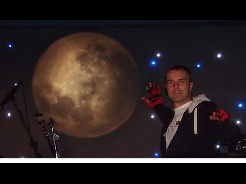 Видео: Дървена нощна светлина (36 снимки): детски дървени лампи под формата на луна и звезди, с триизмерни картини и с LED подсветка