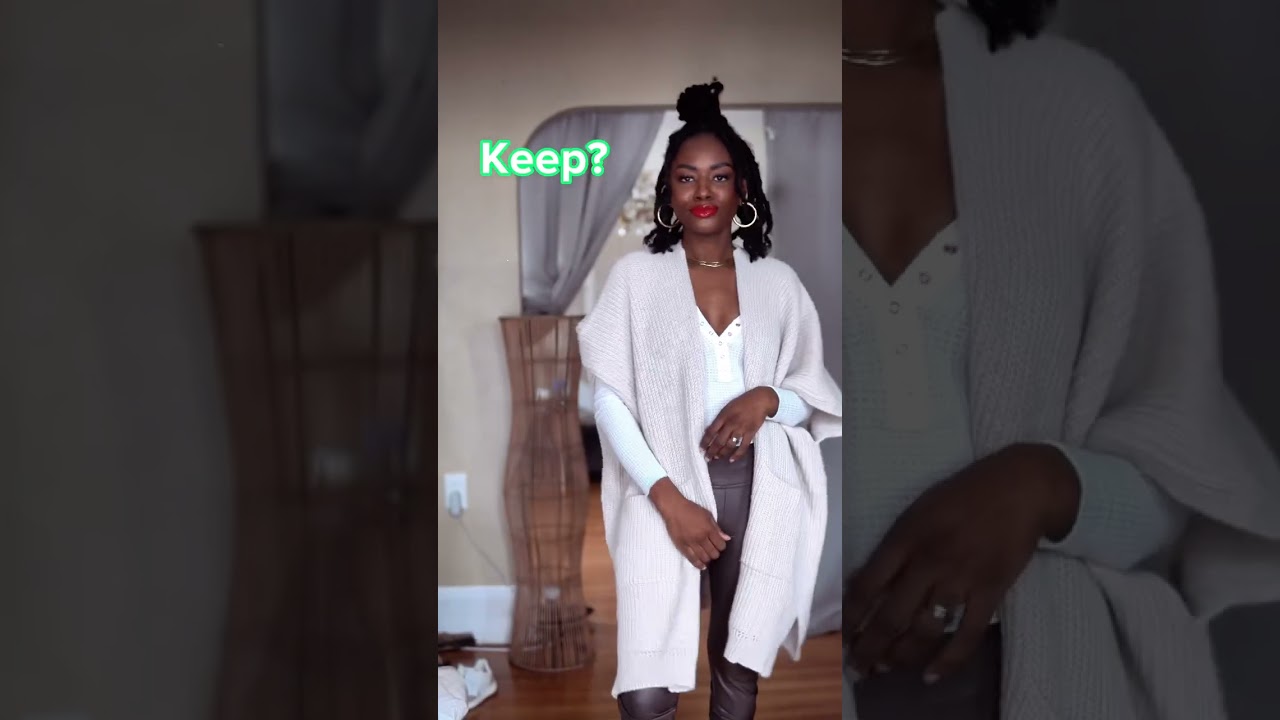 *comment ‘Keep’ to get a DM with links to shop my looks! . . It’s a good day to go shopping,